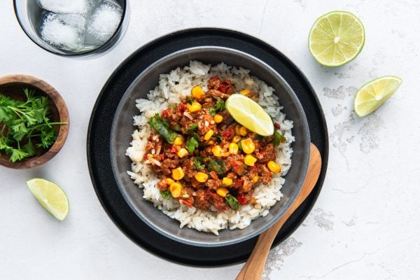 #4 Chili con carne, fromage cheddar (L) et riz basmati à la lime