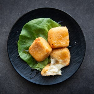 13. Fondues parmesan au homard et brandy (produit congelé au comptoir, décongelé en livraison), entrée idéale du saumon “on se gâte”! - 4 unités