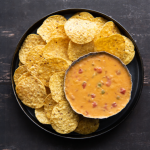 15. Trempette queso au fromage jaune et salsa, parfait sur une patate au four ou avec des chips de maïs! - 250g