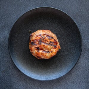 12. *BBQ!* Coq au porc mariné a la moutarde de Dijon, miel et  balsamique blanc - 1 unité