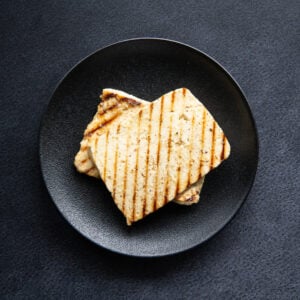 13. *BBQ!* Tofu à griller à la marinade miel, lime et assaisonnements aux poivrons grillés - 220g