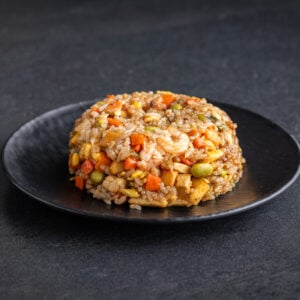 #5 Riz frit aux crevettes et au tofu (FDM,Ya,O) avec sauce sucrée-salée (P)